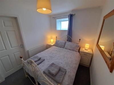 Bedroom 1 - 800, 600