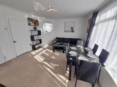 Living Room 1 - 800, 600