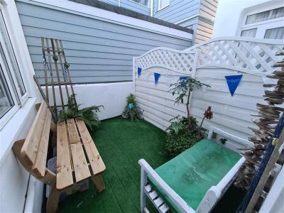 P2138 patio garden - 800, 600