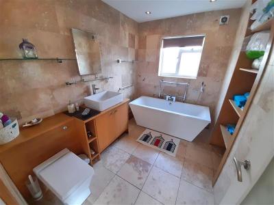 P2158 bathroom 4 - 800, 600