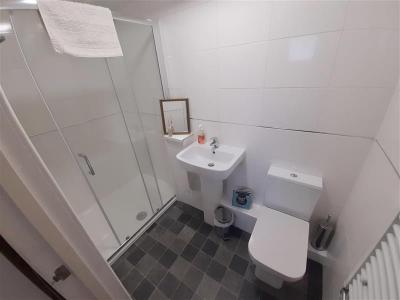 Shower Room 2 - 800, 600