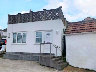 The ANNEXE 2 - 1010, 757